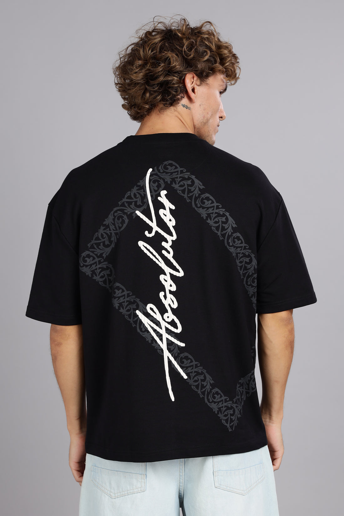 2.0 Antique Frame Absolutor Oversized Black T-shirt